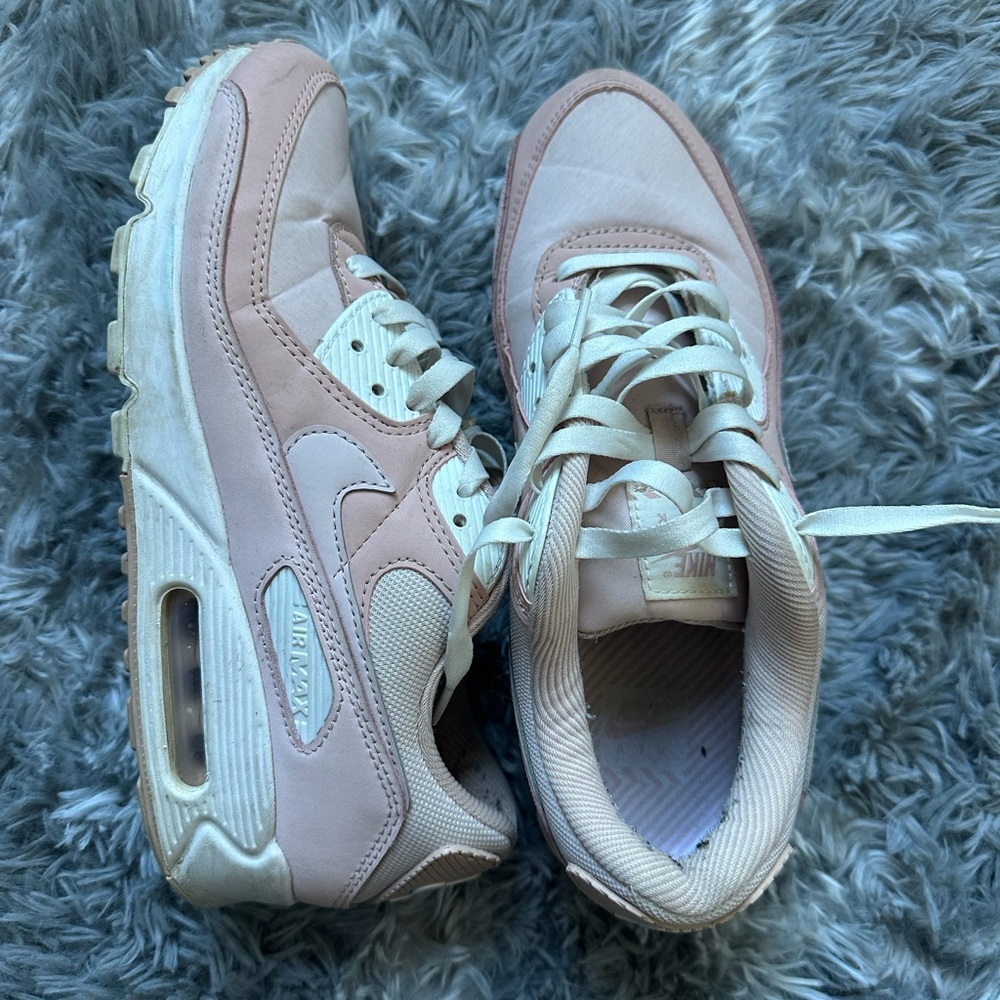 Nike Air Max 90 - Size 9 Women